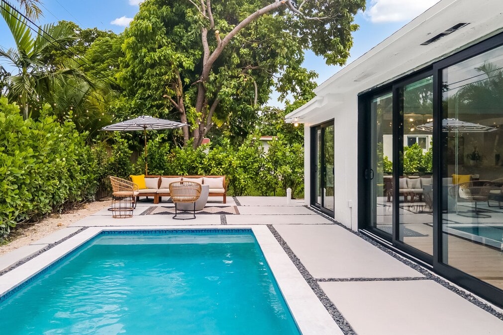 17 Best Miami Airbnbs in South Beach, Wynwood, Brickell, & More